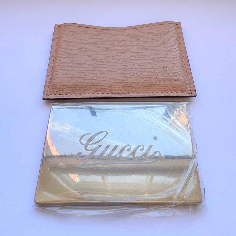 AUTHENTIC GUCCI LOGO COMPACT MIRROR WITH CORAL LEATHER CASE/SLEEVE CREDIT CARD